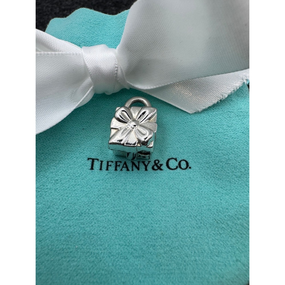 Tiffany & Co Sterling Silver Gift Box Present 15g